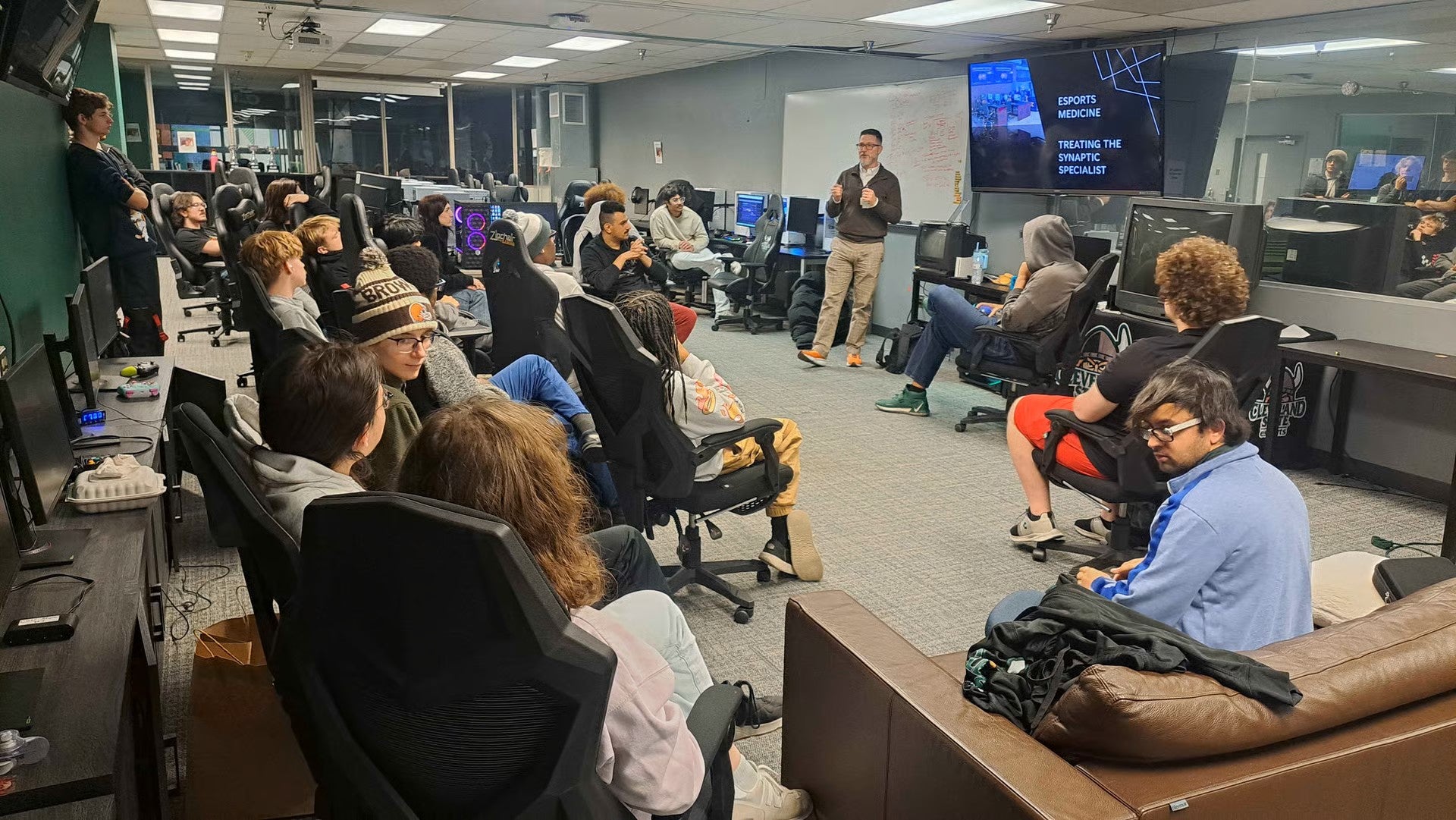 Photo of Cleveland Clinic talking with Esports