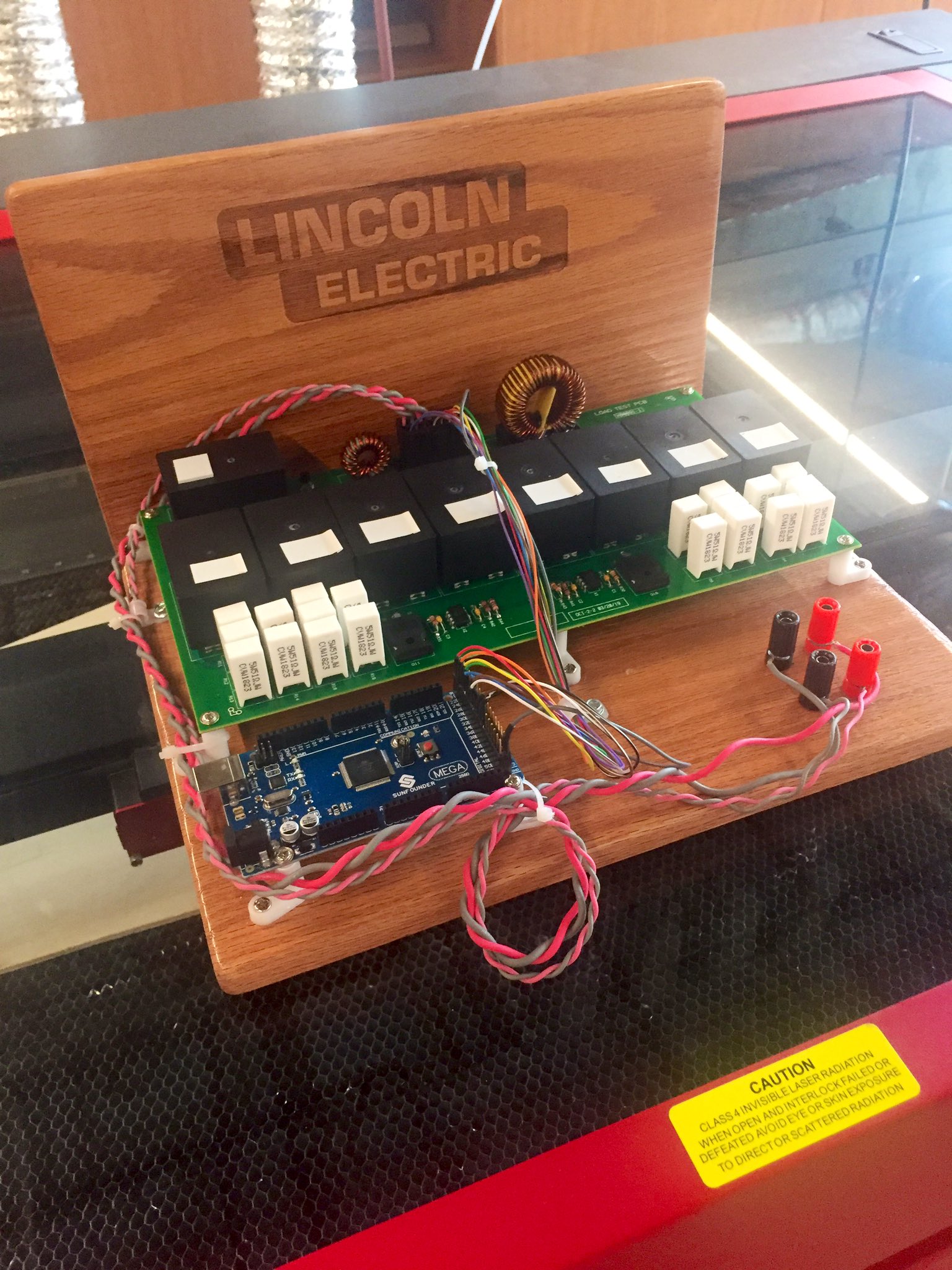 Lincoln Circuit on laser