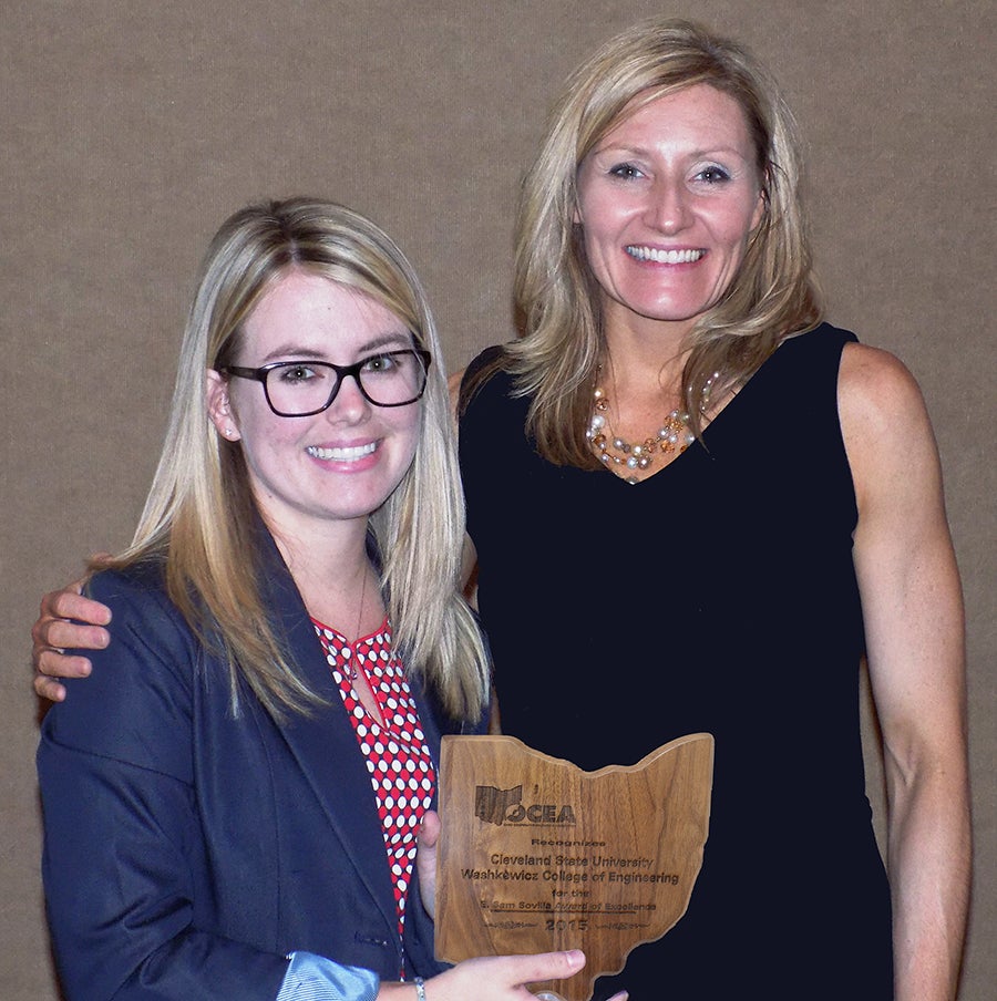 Danielle Vath (l), Coordinator, Cooperative Education Program with the OCEA President, Andrea Domachowski (r) - See more at: http://www.csuohio.edu/engineering/news/fenn-co-op-program-washkewicz-college-engineering-cleveland-state-university-receives-e-sa