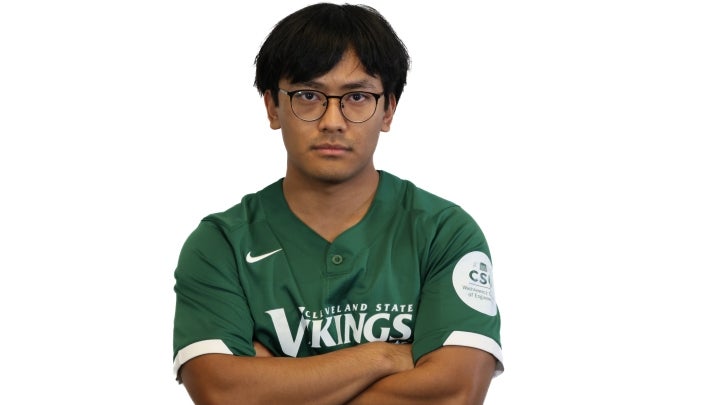 Esports player Nung crossing his arms