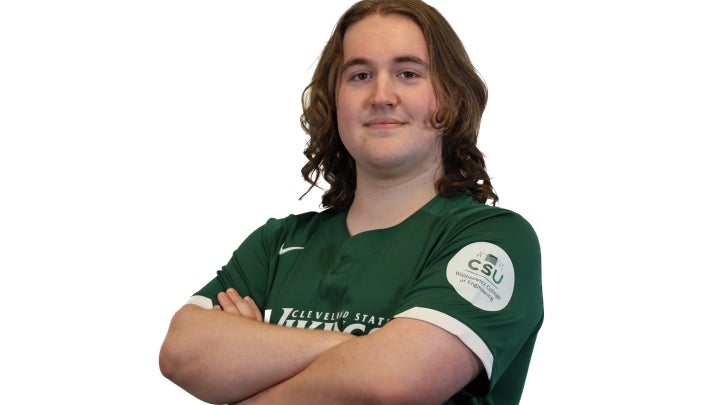 Esports player Sagan crossing his arms
