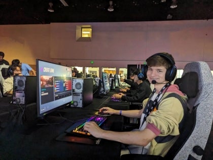 Photo Of Gavin “crossnclover” Miller