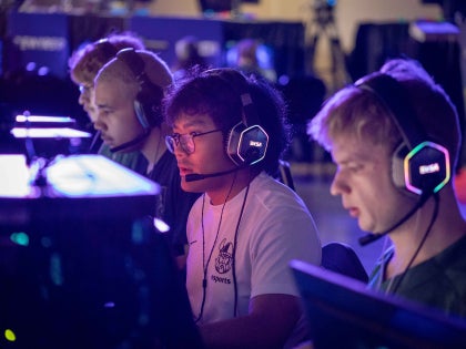 esports group picture 2025