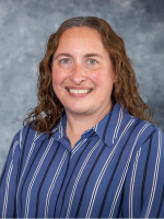 Erin Elosh Headshot
